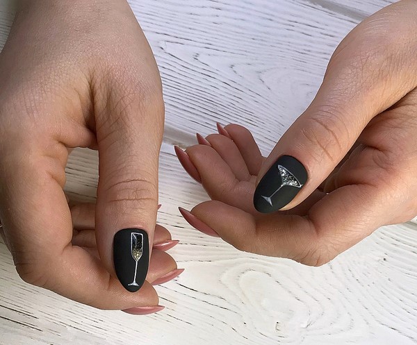 Solutions élégantes et interprétations de manucure à la mode sur des ongles de différentes longueurs