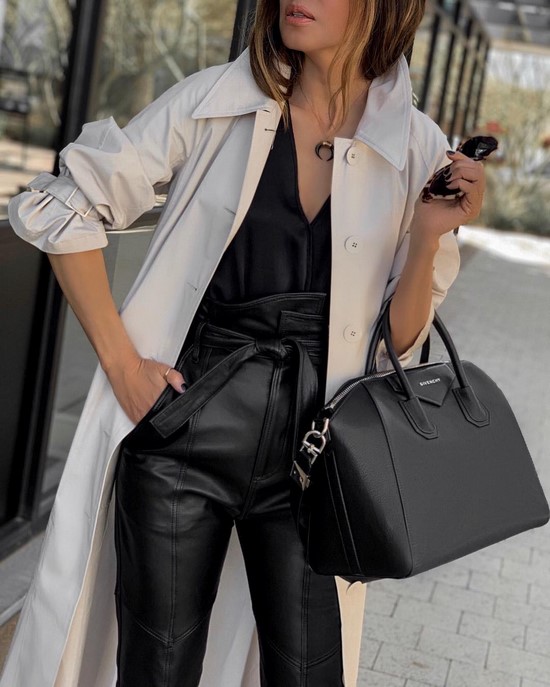 Choisissez un imperméable au lieu d'une veste. Tendances de cape dans les plus beaux looks