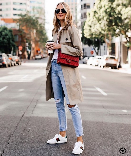 Choisissez un imperméable au lieu d'une veste. Tendances de cape dans les plus beaux looks