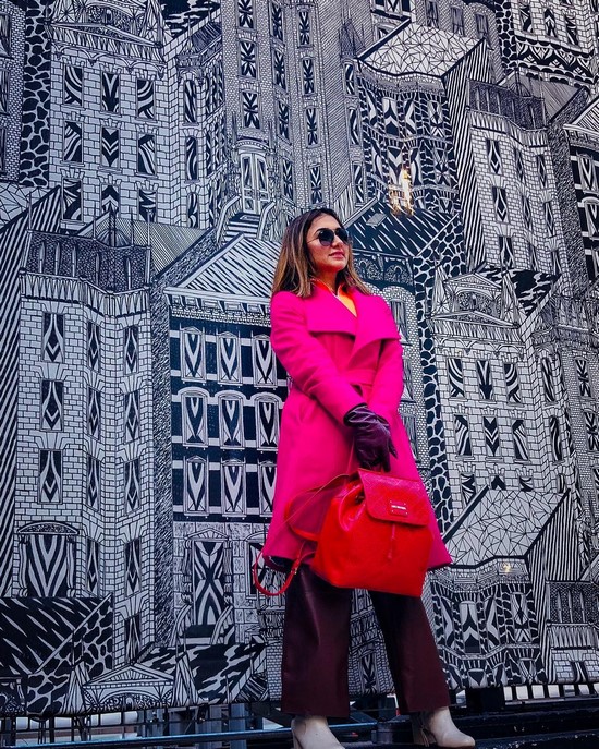 Choisissez un imperméable au lieu d'une veste. Tendances de cape dans les plus beaux looks