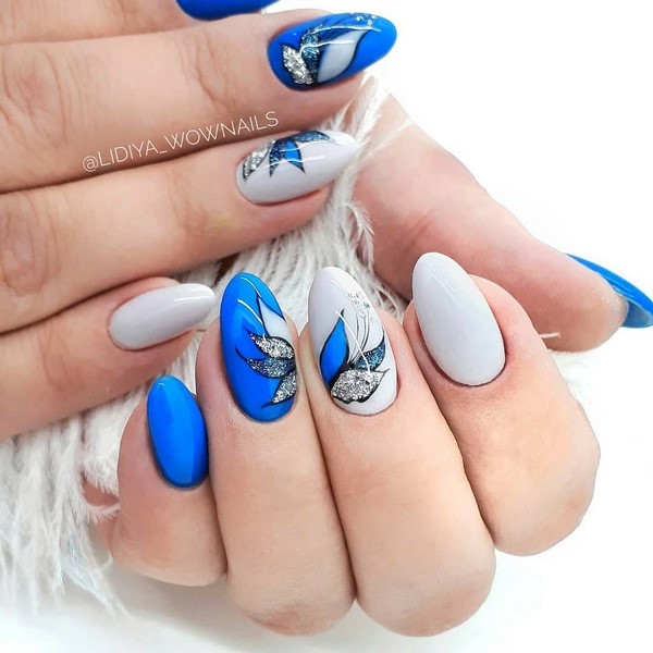 Manucure bleue inspirante. Top innovations