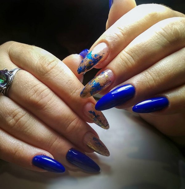 Manucure bleue inspirante. Top innovations