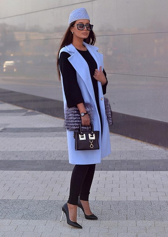 Vêtements d'extérieur à la mode. Nouveautés d'images. Les tendances Les tendances