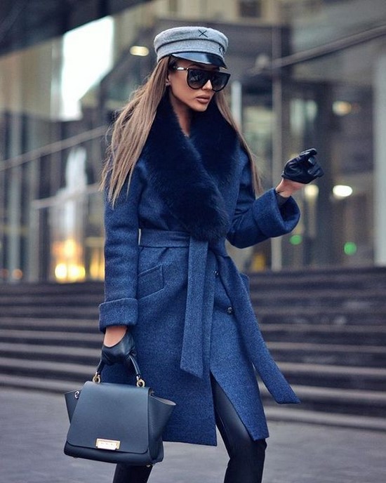 Vêtements d'extérieur à la mode. Nouveautés d'images. Les tendances Les tendances