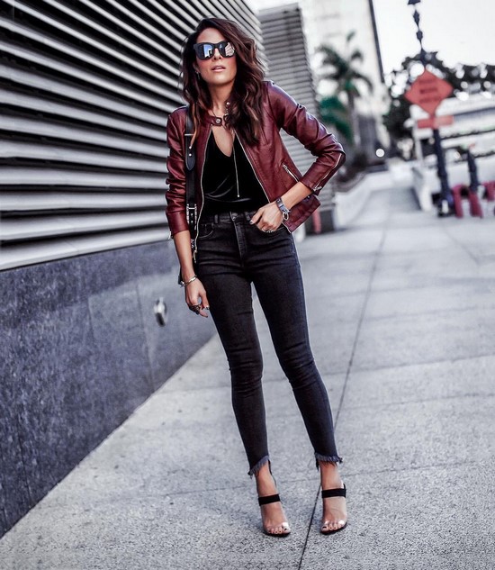 Vêtements d'extérieur à la mode. Nouveautés d'images. Les tendances Les tendances