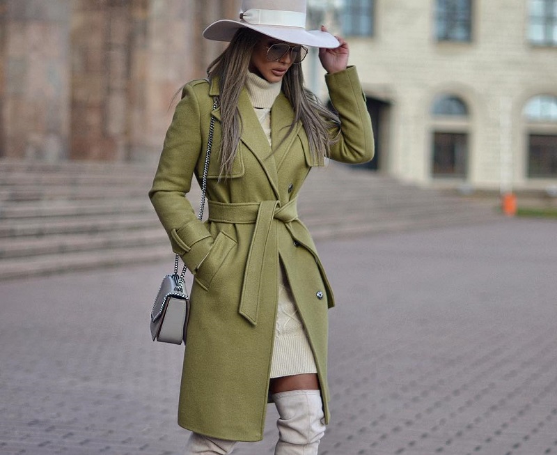 Vêtements d'extérieur à la mode. Nouveautés d'images. Les tendances Les tendances