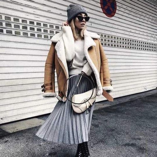 Manteaux en peau de mouton à la mode - les vêtements d'extérieur les plus chauds de la saison