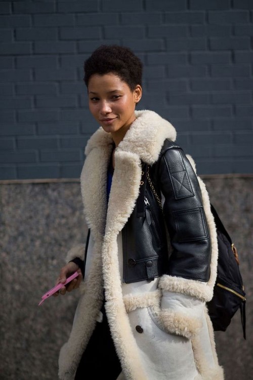 Manteaux en peau de mouton à la mode - les vêtements d'extérieur les plus chauds de la saison