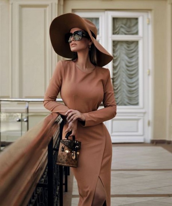 Winterkleider. Neuheiten von Stilen, Bildern, Ideen