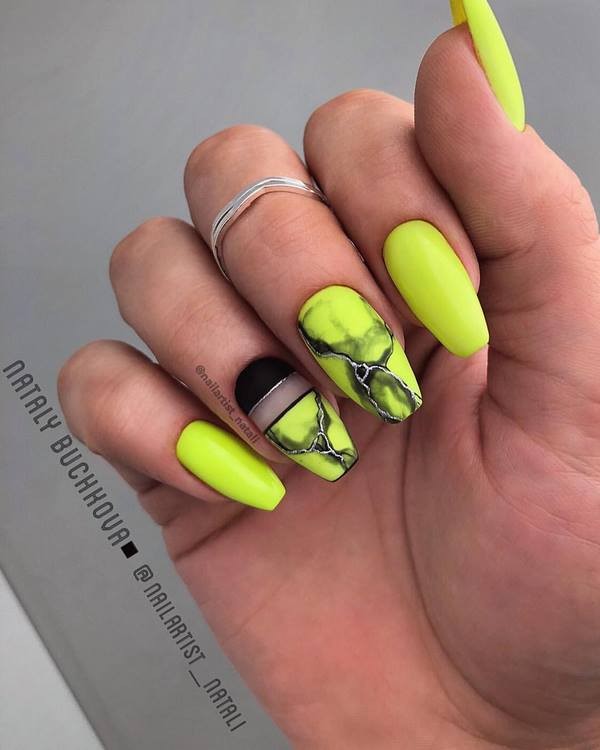 Superbe design des ongles: exclusivités photo des meilleures collections d'ongles