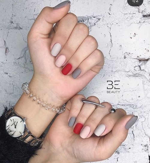 Manucure simple toujours désirée: idées de photos