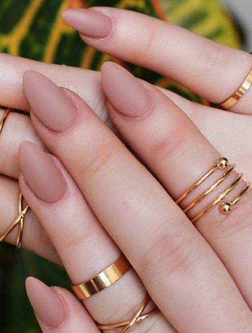 Manucure simple toujours désirée: idées de photos