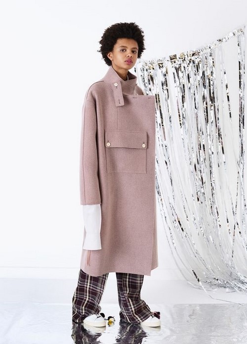 Manteaux tendance surdimensionnés: idées de photos sur la façon de porter un manteau surdimensionné
