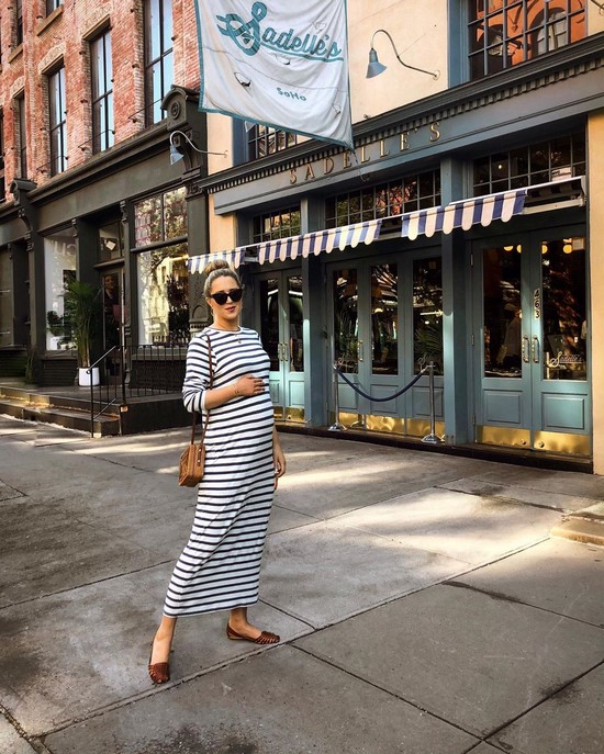 Hamile elbiseler. Eğilimler. Görüntü fikirleri. Yeni stiller