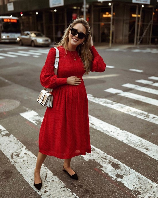 Hamile elbiseler. Eğilimler. Görüntü fikirleri. Yeni stiller