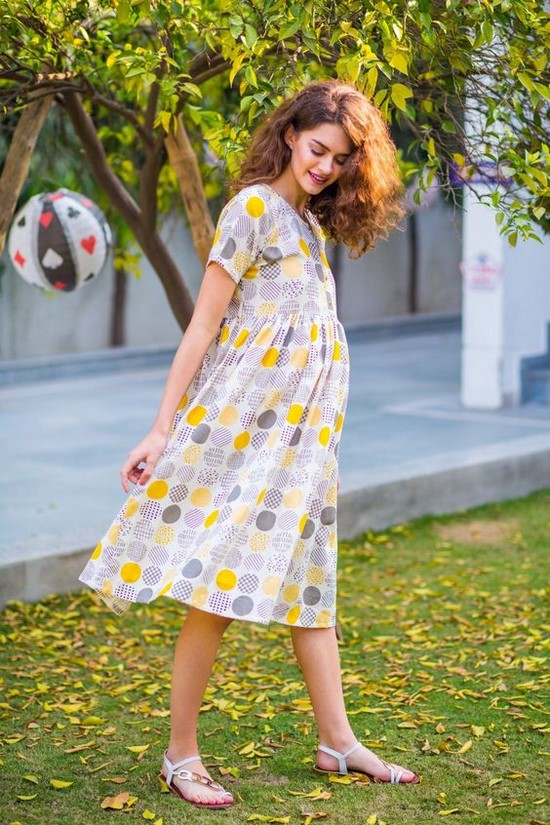 Hamile elbiseler. Eğilimler. Görüntü fikirleri. Yeni stiller