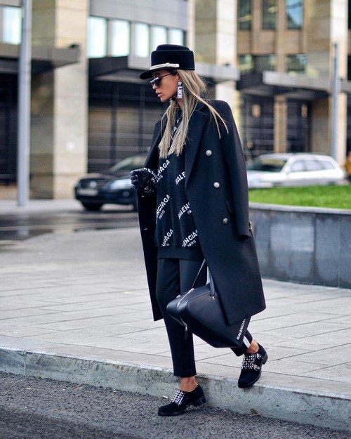 Apa yang perlu dipakai dengan kot. Barisan foto yang dibuat buih