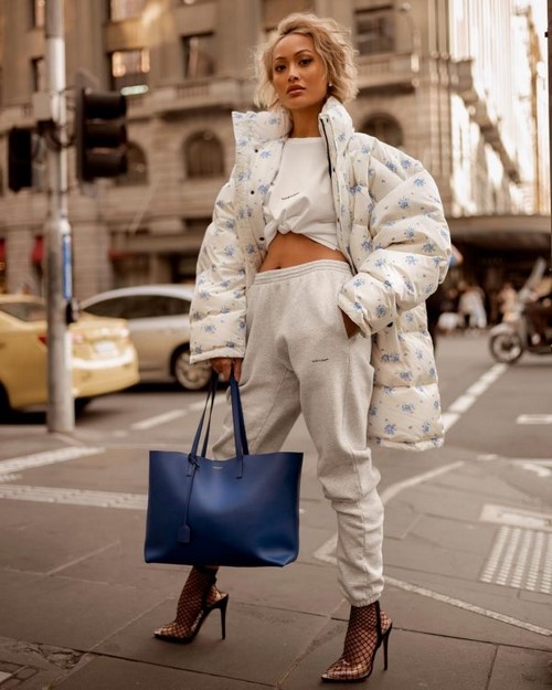 Kvinne store. Originale sett, stil i stil med stor størrelse