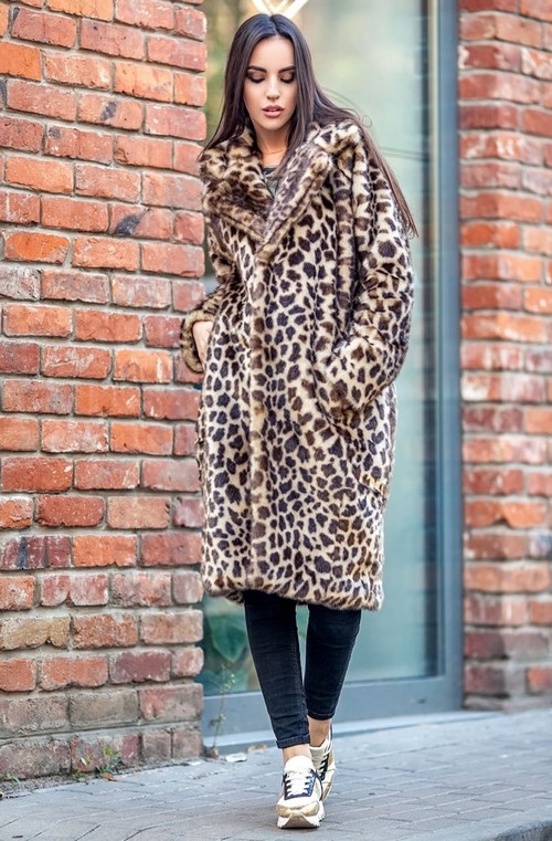 Kvinne store. Originale sett, stil i stil med stor størrelse