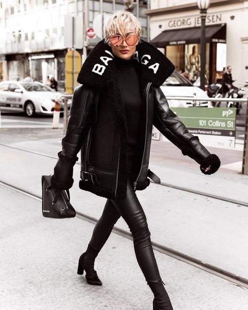 Kvinne store. Originale sett, stil i stil med stor størrelse