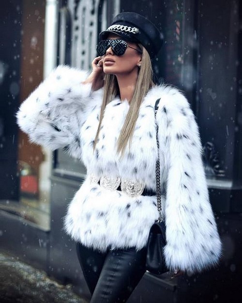 Kvinne store. Originale sett, stil i stil med stor størrelse