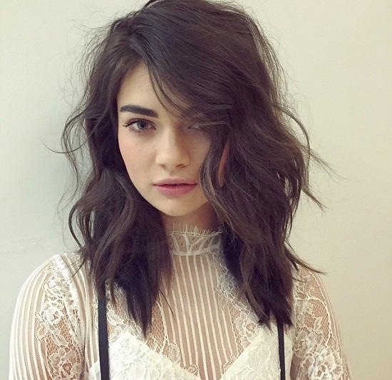 Comment coiffer les cheveux en différentes longueurs. Style à la mode. Idées photo