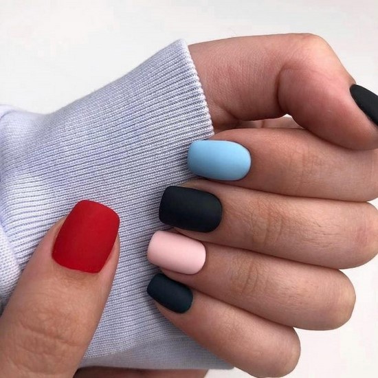 Només la manicura de moda per a diferents longituds i formes d'ungles. Els exemples més bonics