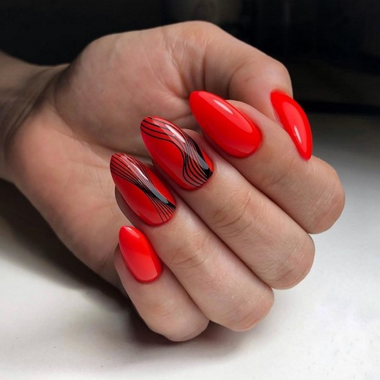 Només la manicura de moda per a diferents longituds i formes d'ungles. Els exemples més bonics