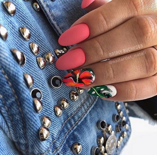 Només la manicura de moda per a diferents longituds i formes d'ungles. Els exemples més bonics