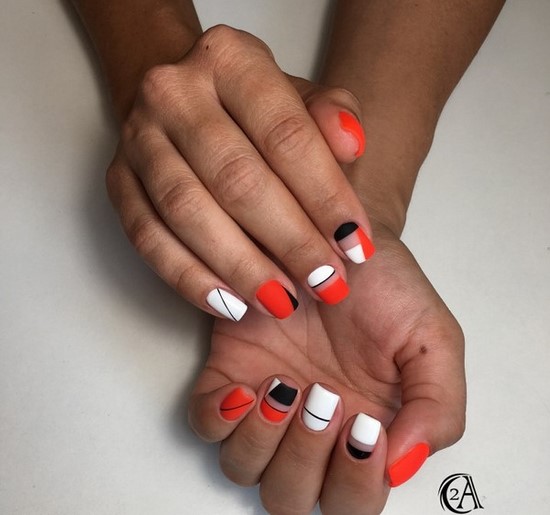 Només la manicura de moda per a diferents longituds i formes d'ungles. Els exemples més bonics