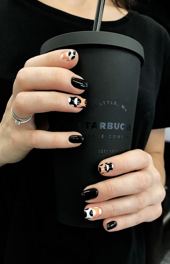 Només la manicura de moda per a diferents longituds i formes d'ungles. Els exemples més bonics