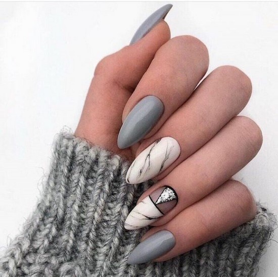 Només la manicura de moda per a diferents longituds i formes d'ungles. Els exemples més bonics