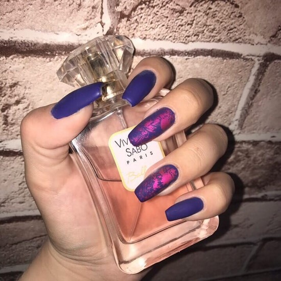 Només la manicura de moda per a diferents longituds i formes d'ungles. Els exemples més bonics