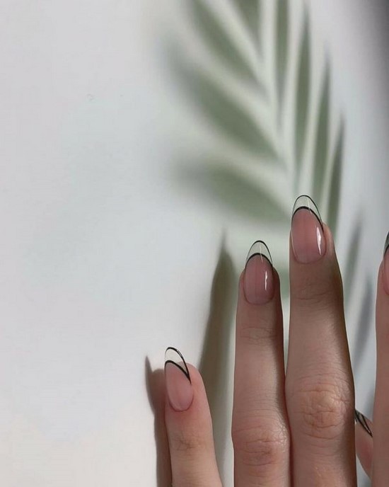 Només la manicura de moda per a diferents longituds i formes d'ungles. Els exemples més bonics
