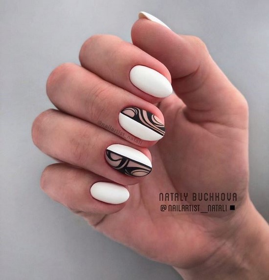 Només la manicura de moda per a diferents longituds i formes d'ungles. Els exemples més bonics