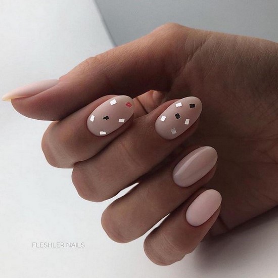 Només la manicura de moda per a diferents longituds i formes d'ungles. Els exemples més bonics