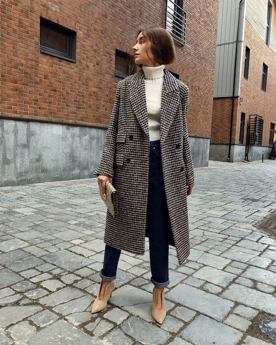 Kotak pemeriksaan yang paling diingini - model kot bergaya dalam tafsiran terbaik