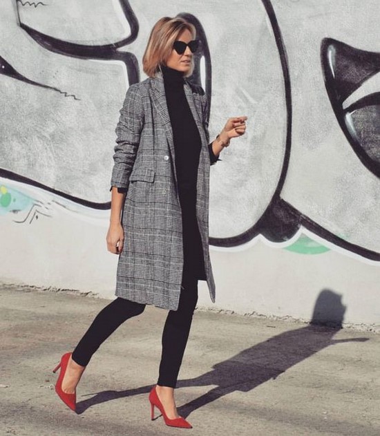 Kotak pemeriksaan yang paling diingini - model kot bergaya dalam tafsiran terbaik