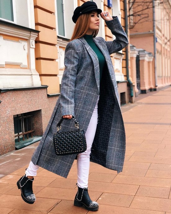 Kotak pemeriksaan yang paling diingini - model kot bergaya dalam tafsiran terbaik