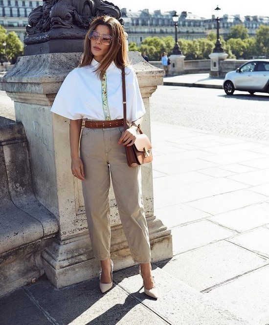 Scegli un abito per la stagione! I costumi più alla moda nella foto