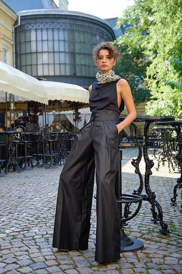 Culori la modă de haine. Alege imagini interesante în nuanțe frumoase.