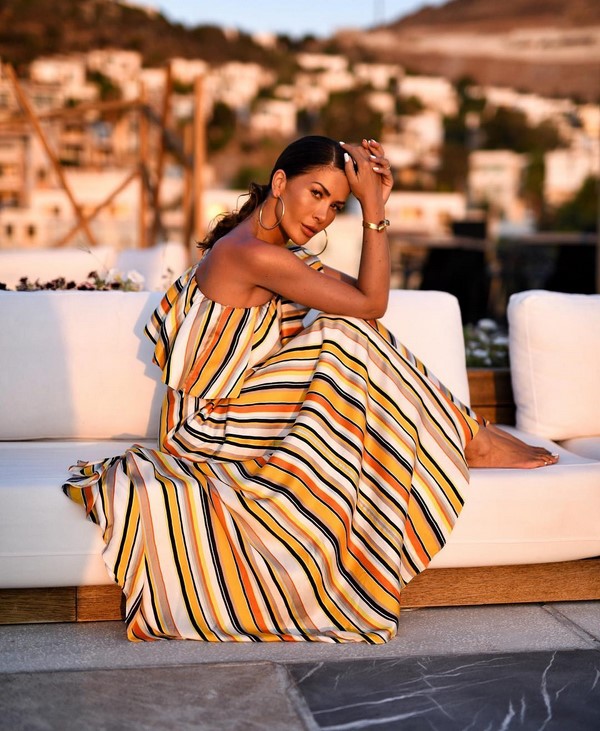 Culori la modă de haine. Alege imagini interesante în nuanțe frumoase.