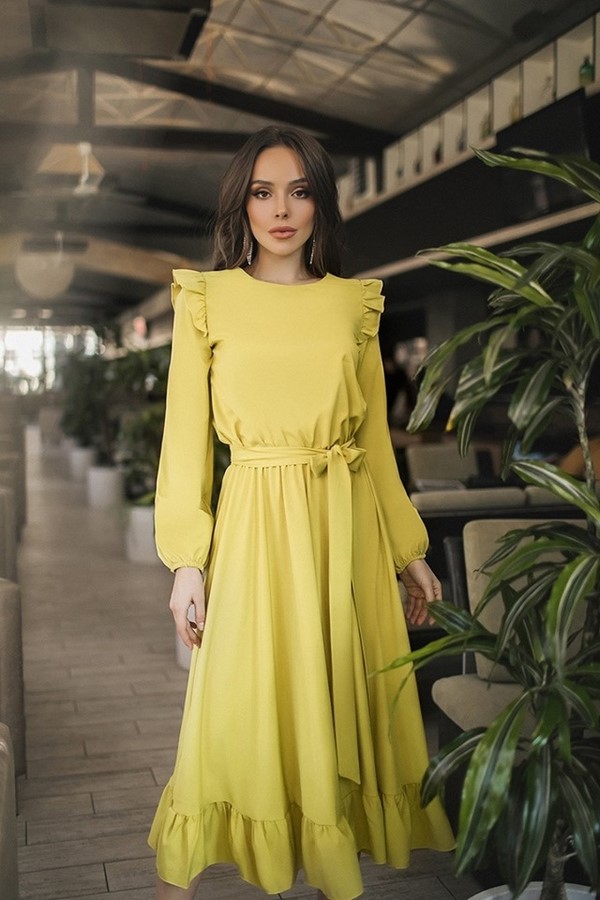 Culori la modă de haine. Alege imagini interesante în nuanțe frumoase.