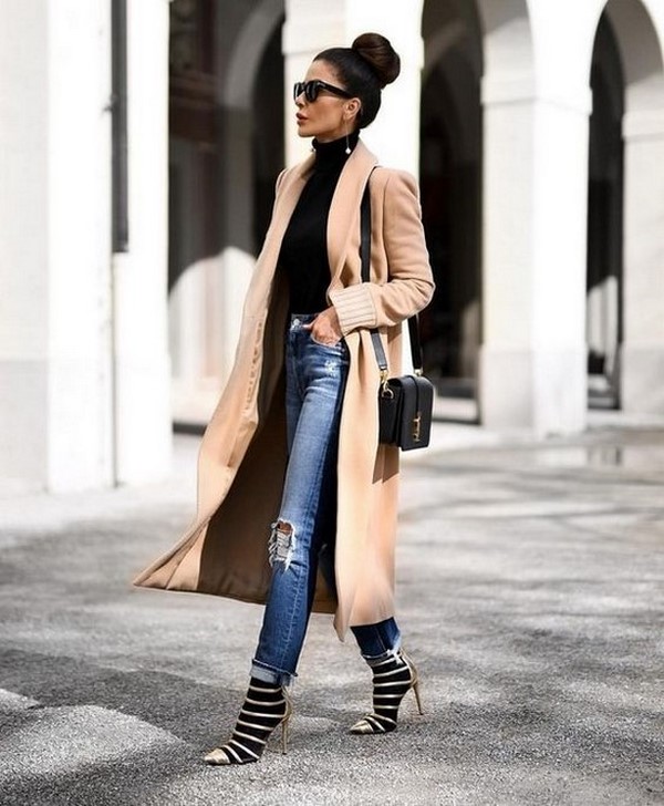 Culori la modă de haine. Alege imagini interesante în nuanțe frumoase.