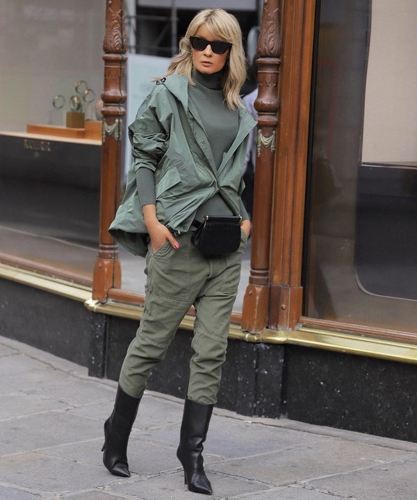 Culori la modă de haine. Alege imagini interesante în nuanțe frumoase.