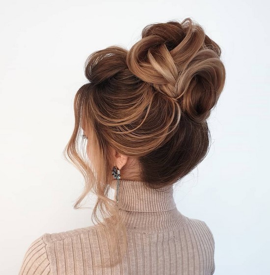 Comment coiffer vos cheveux pour la nouvelle année. Les coiffures les plus élégantes pour les célébrations du Nouvel An