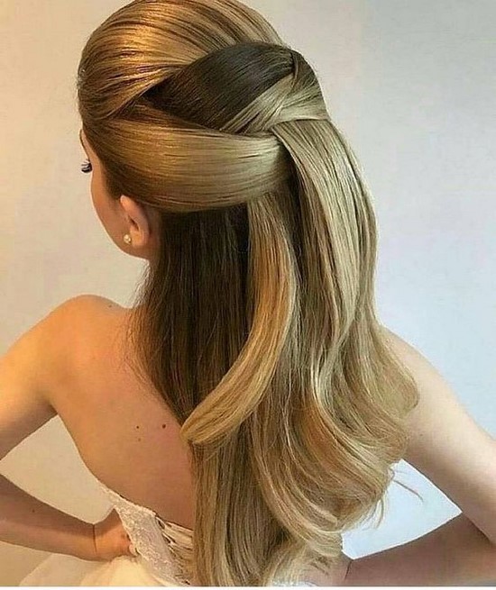 Comment coiffer vos cheveux pour la nouvelle année. Les coiffures les plus élégantes pour les célébrations du Nouvel An