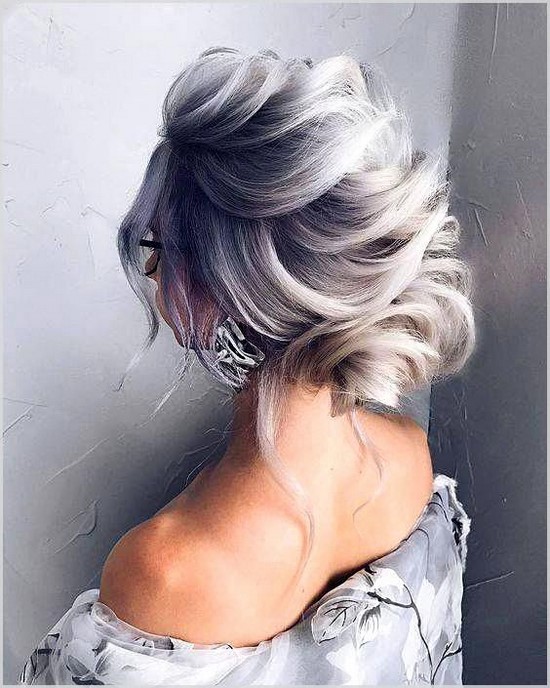 Comment coiffer vos cheveux pour la nouvelle année. Les coiffures les plus élégantes pour les célébrations du Nouvel An