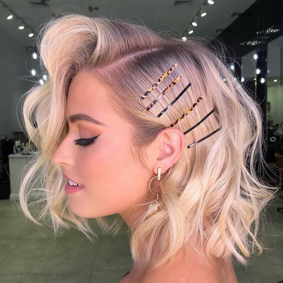 Comment coiffer vos cheveux pour la nouvelle année. Les coiffures les plus élégantes pour les célébrations du Nouvel An